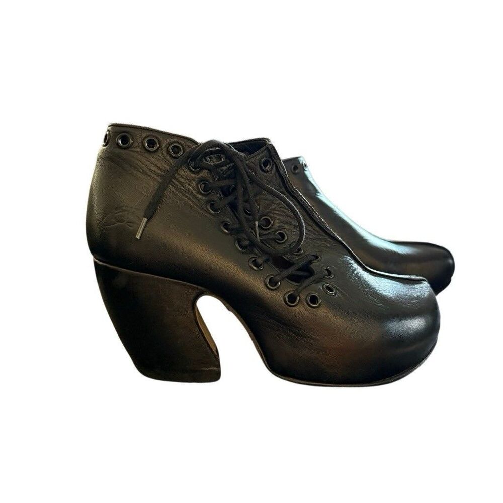 JOHN FLUEVOG Prepare Venturous Leather Platform Boots Size 8